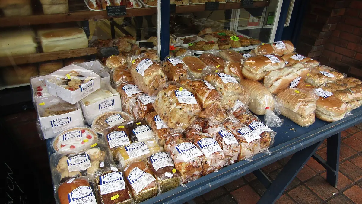 The Bridge Bakery and Canteen – bakery in Langport town centre